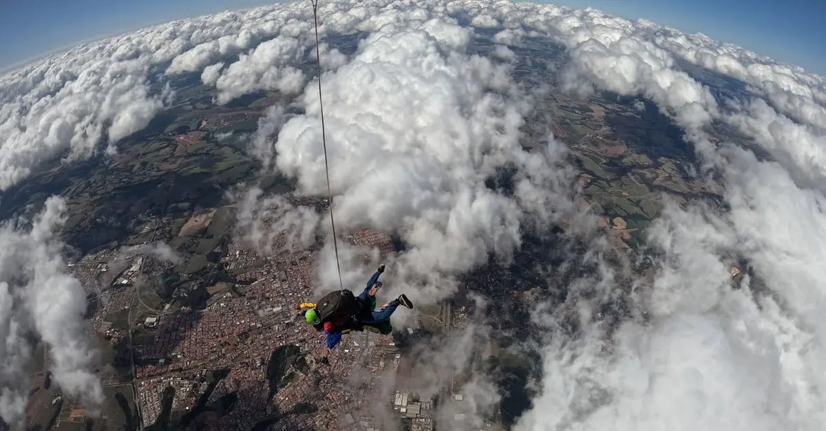 Parachutisme indoor : une nouvelle tendance en vogue