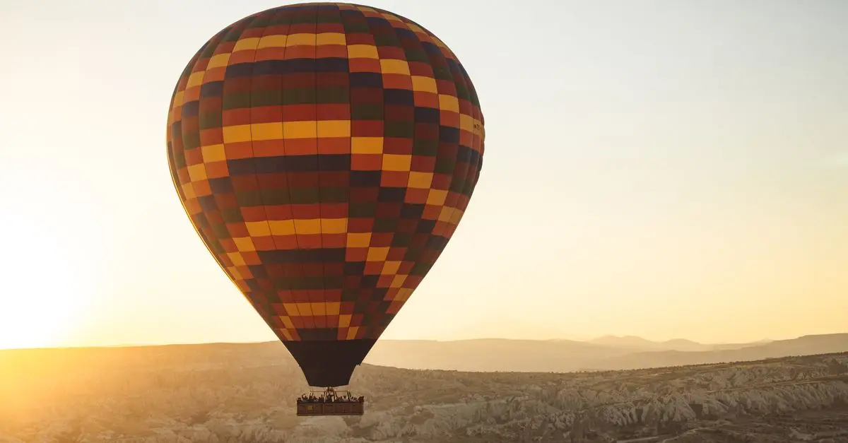 Pourquoi le vol en montgolfière est une expérience unique