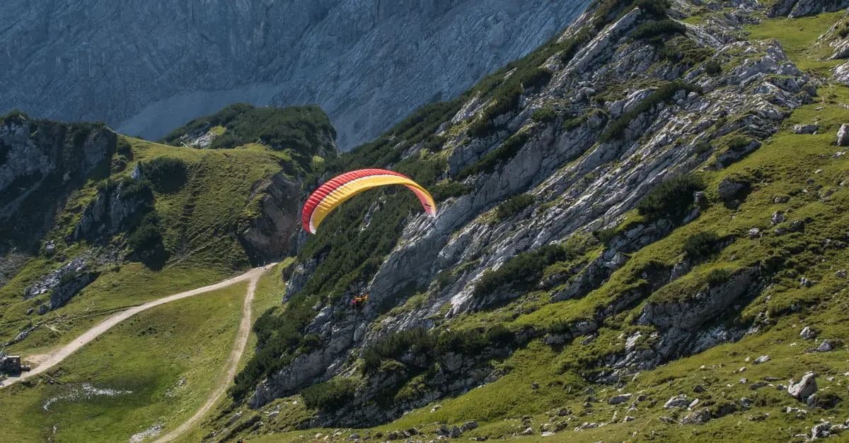 Comment préparer son premier saut en parachute : Guide complet
