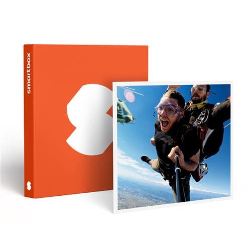 Coffret Cadeau SMARTBOX Saut en parachute tandem Pyrénées Argelès-sur-Mer 1 personne